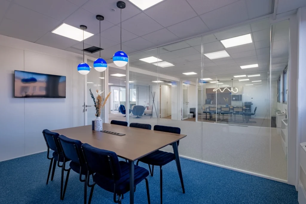 Salle de réunion équipée chez Focus Le Forum
