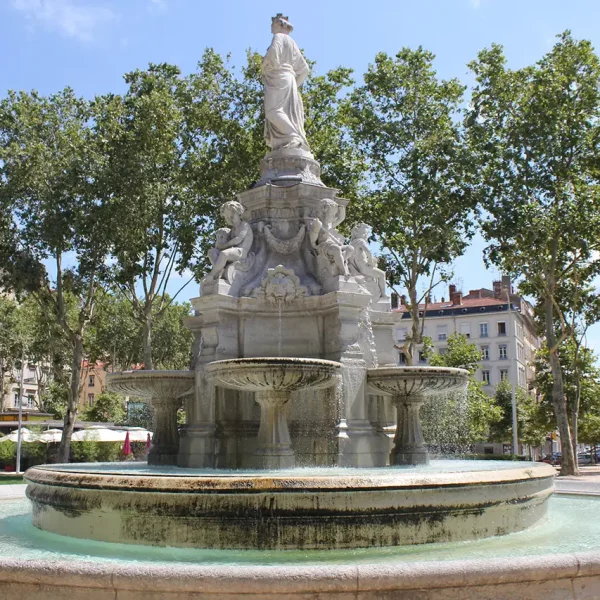 Fontaine place du maréchal Lyautey