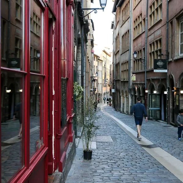 salya-t-6A_srTZYXqg-unsplash Vieux Lyon